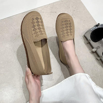 flowersverseEditions Summer Mesh Breathable Soft Bottom Old Beijing Cloth Shoes Hollow Flat Middle-Aged and Elderly Mom Shoes Hole Shoes.