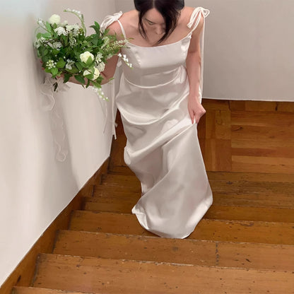 2025 Temperament suspender wedding dress satin engagement certificate simple white gauze dress lawn wedding literary travel photography light wedding dress