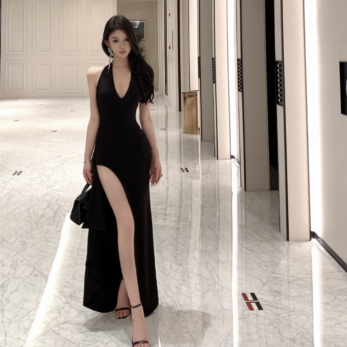 2025 Birthday dance neck dress women's Hepburn style high-end small gift dress holiday style slim and thin sexy long dress