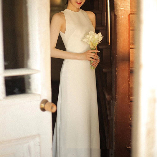2025 Fish tail light wedding dress temperament thin white simple welcome door yarn satin evening dress bride toast dress