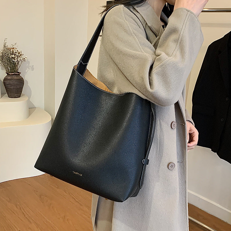 2025 Bucket bag popular autumn and winter simple large-capacity women's bag fashionable and versatile high-end tote bag underarm shoulder bag women