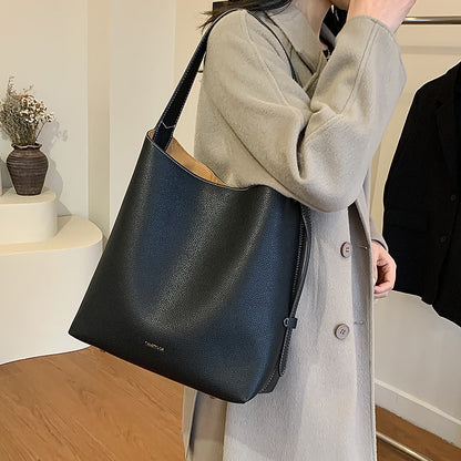 2025 Bucket bag popular autumn and winter simple large-capacity women's bag fashionable and versatile high-end tote bag underarm shoulder bag women