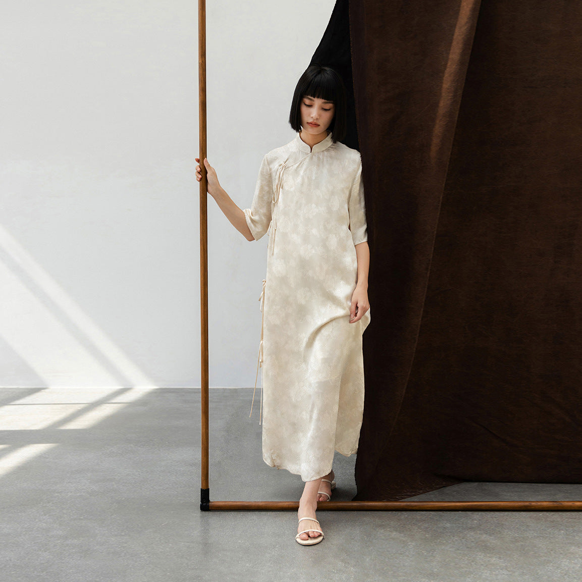 New Chinese dress women's spring and summer lace-up straight modified strap-up skirt long dress B0108