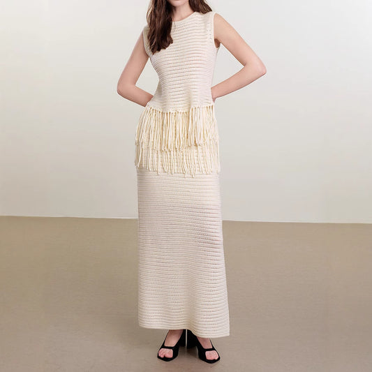 2025 Elegant high-end straight silhouette hollow fringed knitted vest skirt two-piece suit women's spring wear