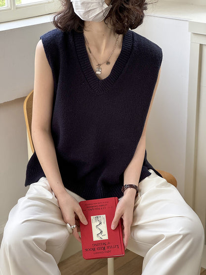2025  Spring New Simple V-Neck Vest Casual Bottom Versatile Loose Knitted Sweater 669-1