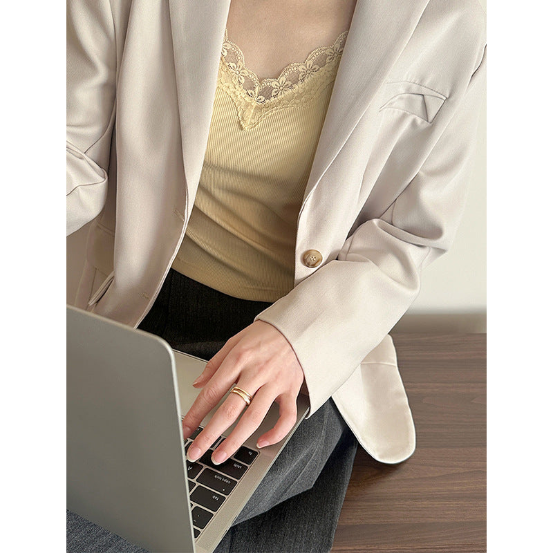 2025  Spring New Lace Sweet and Spicy Small Vest Slim-fit Elastic Top with Chest Pad Bottom Sling 2035