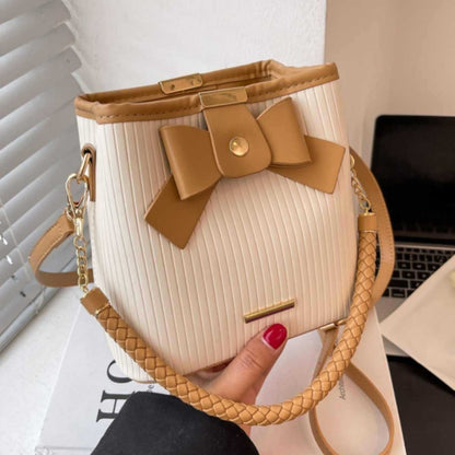 FLOWERSVERSE 2025 Niche design bow bag women's popular new trendy simple portable bucket bag high-end shoulder messenger bag