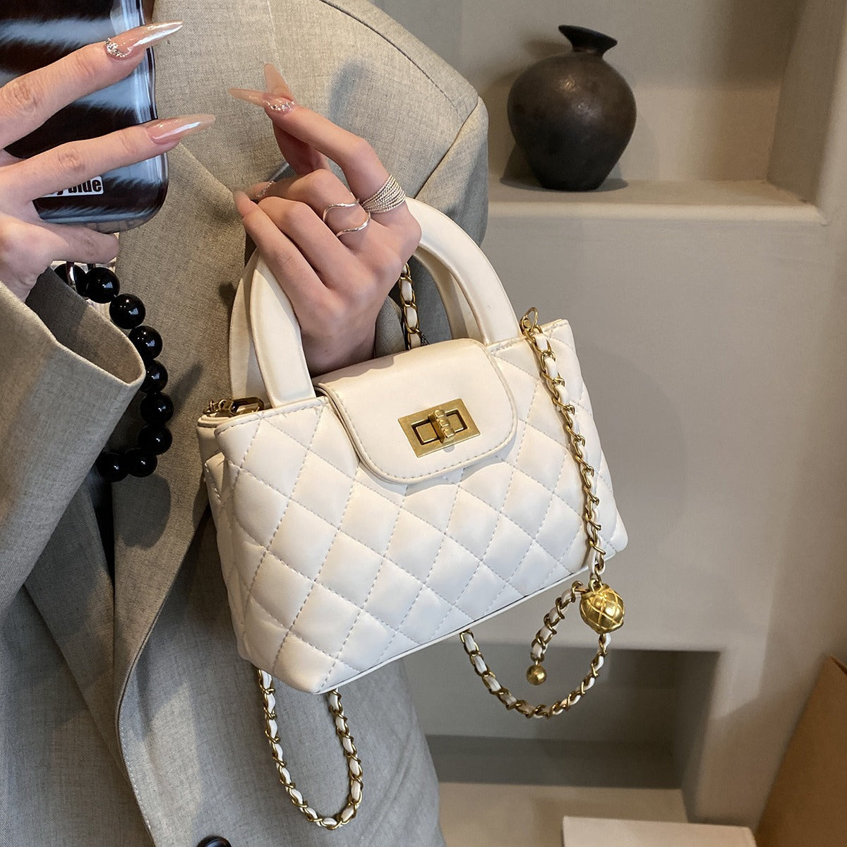 FLOWERSVERSE  Minority Diamond Pattern Chain Bag Women's  New Spring and Summer Fashion Handbag Commuter Shoulder Messenger Bag