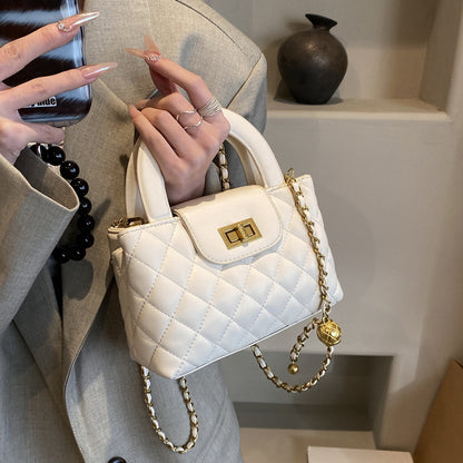 FLOWERSVERSE  Minority Diamond Pattern Chain Bag Women's  New Spring and Summer Fashion Handbag Commuter Shoulder Messenger Bag