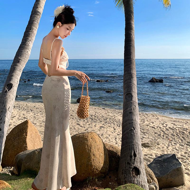 2025 Pure desire hottie halter suspender dress summer satin dress sexy waist thin seaside vacation dress