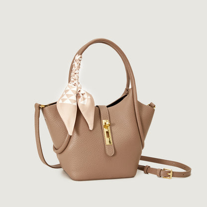 2025 Bucket bag autumn and winter fashionable simple handbag classic large-capacity shoulder bag high-end sense work commuter bag women