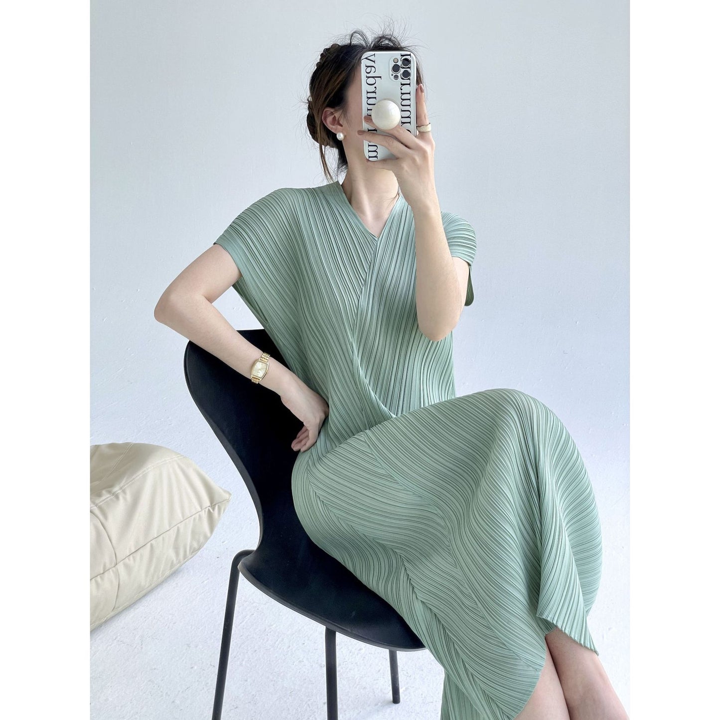 Pleats  summer new high-end design v-neck slim-fitting and thin Miyake dress temperament elegant long dress