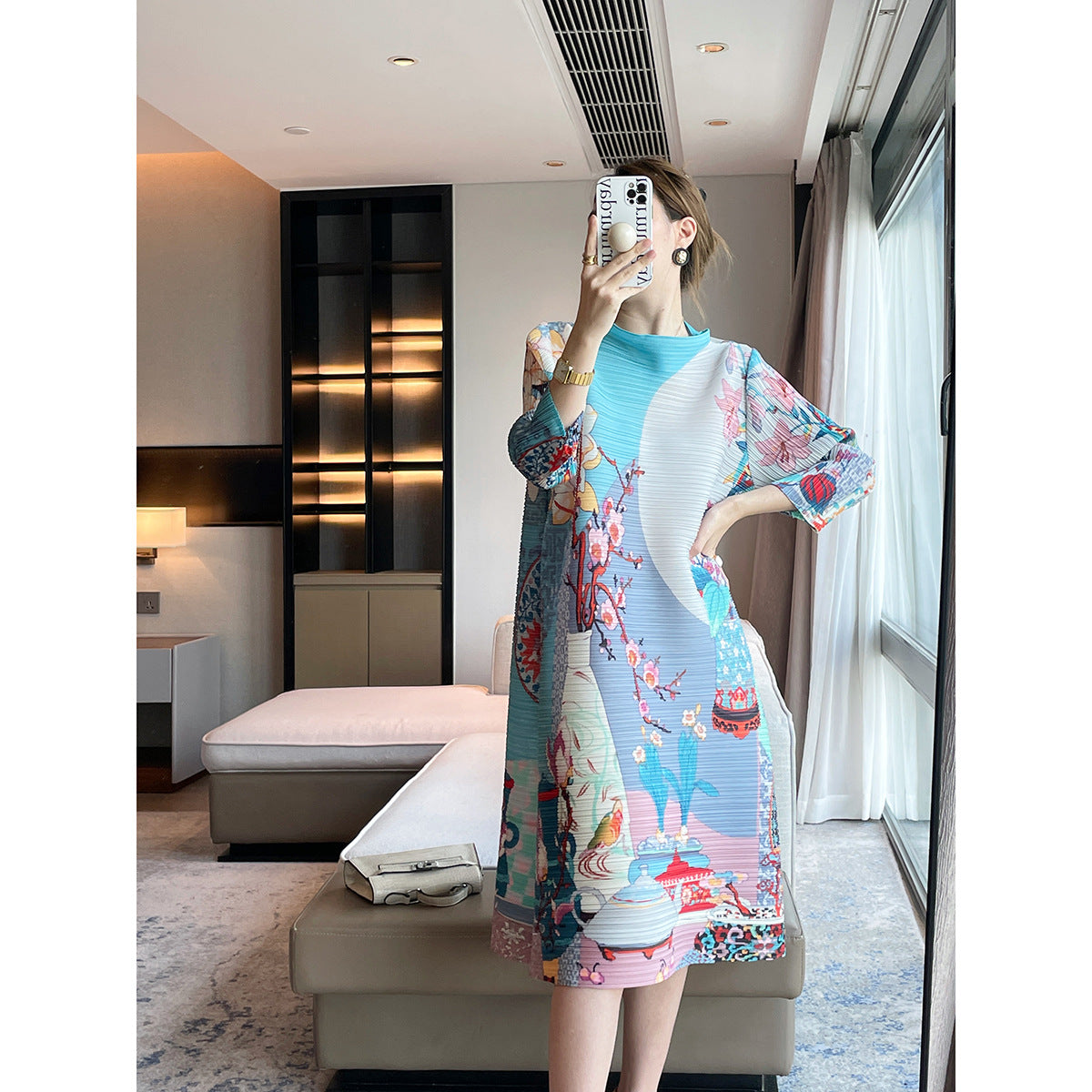 Folds  autumn new retro printing high-end Miyake dress women's loose and thin meat-covered medium and long dress