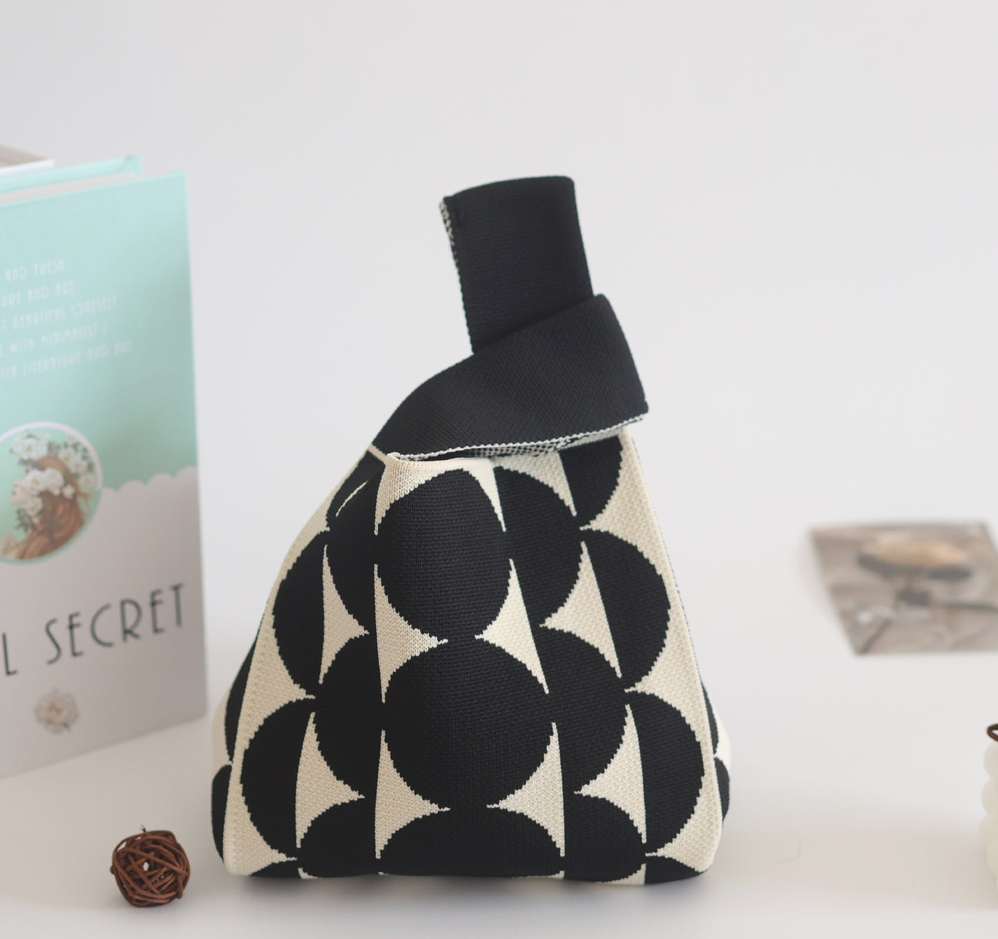 FLOWERSVERSE  INS Internet Hot New Handbag Women's Knitted Bag Japanese and Korean Style All-Match Hand Carrying Casual Tote Bag Factory Wholesale