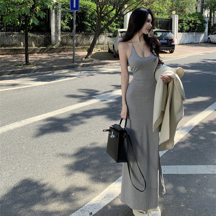 2025 Royal sister's wind-bottomed gray knitted suspender dress waist slim-fitting hip-wrapped long dress, a skirt with a coat in winter