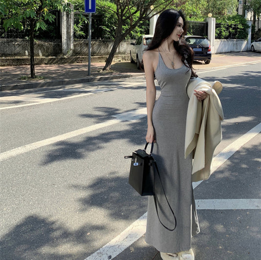 2025 Royal sister's wind-bottomed gray knitted suspender dress waist slim-fitting hip-wrapped long dress, a skirt with a coat in winter