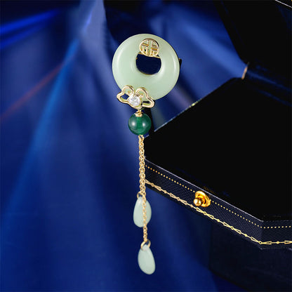 2025 Retro female fringed corsage high-end imitation jade high-end sense niche cheongsam Hanfu accessories Guochao blessing character Ruyi brooch