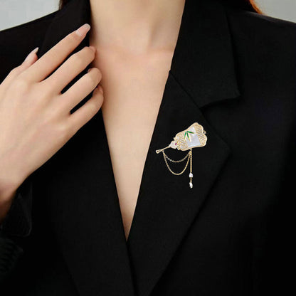 2025 New Chinese style natural fritillary fan bamboo fringed temperament brooch women's high-end luxury bamboo jacket accessories