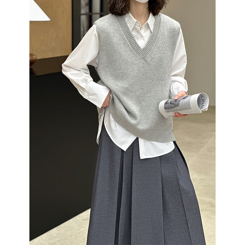 2025  Spring New Simple V-Neck Vest Casual Bottom Versatile Loose Knitted Sweater 669-1