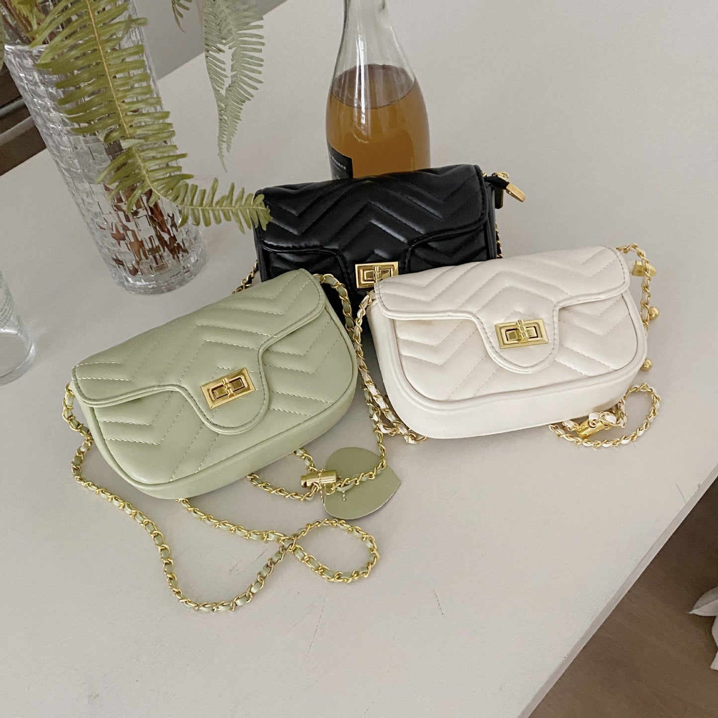 FLOWERSVERSE 2025 New Xiaoxiangfeng Women's Bag Wholesale, Small Fresh Rhombus Chain Bag Adjustable Shoulder Crossbody Bag