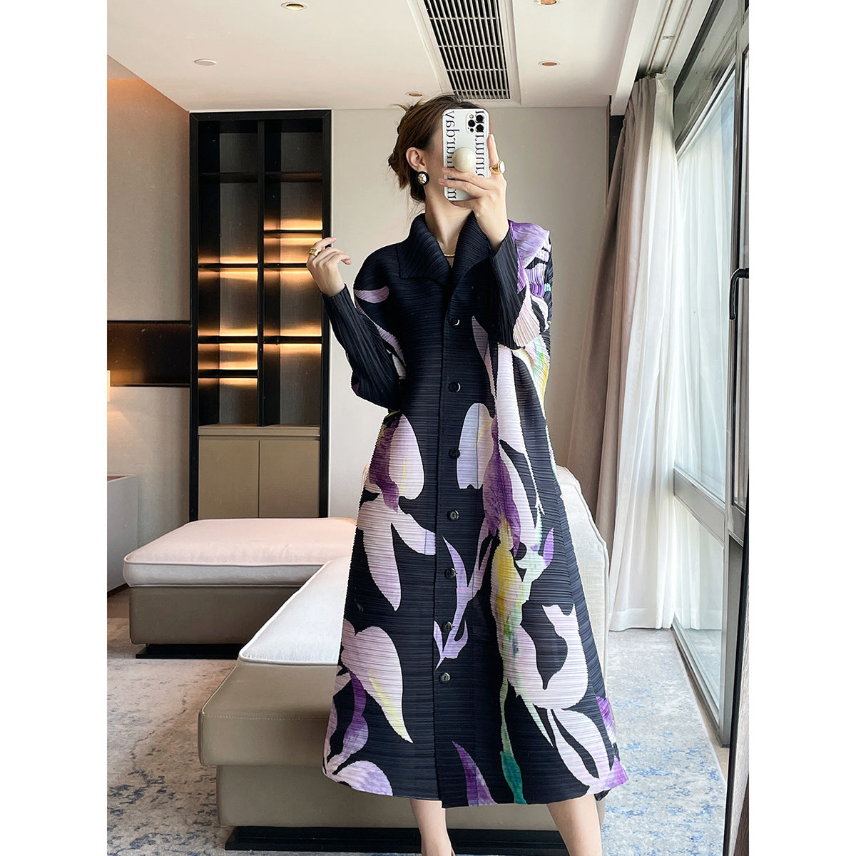 Pleated niche design sense, printing temperament, elegant lapel Miyake dress, loose cover meat and thin big swing skirt women