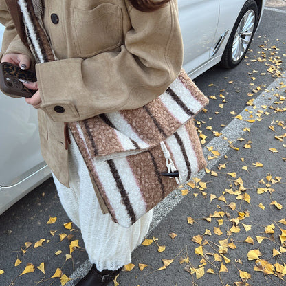 FLOWERSVERSE 2025 popular autumn and winter new striped woolen shoulder bag fashion lamb wool folding horn buckle Korean version fashion messenger bag