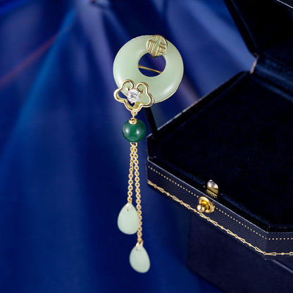 2025 Retro female fringed corsage high-end imitation jade high-end sense niche cheongsam Hanfu accessories Guochao blessing character Ruyi brooch