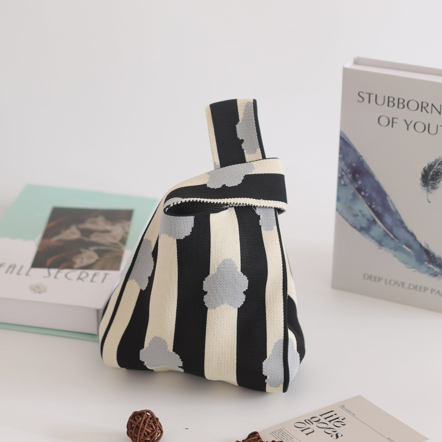 FLOWERSVERSE  INS Internet Hot New Handbag Women's Knitted Bag Japanese and Korean Style All-Match Hand Carrying Casual Tote Bag Factory Wholesale