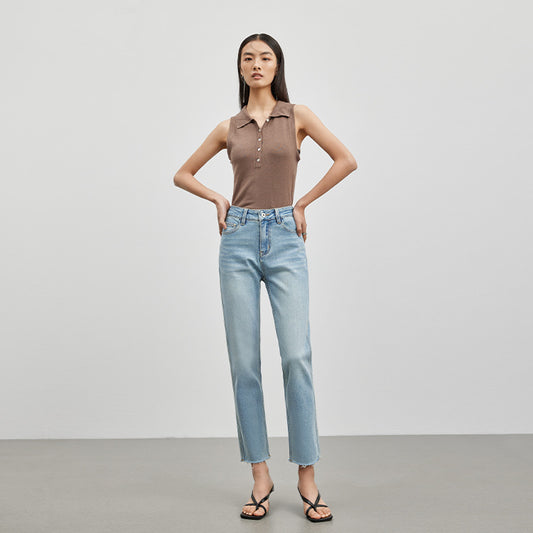 2025 High-end women's clothing, simple repair, high and thin nine-point straight pants, elastic light blue polished white Popularan jeans