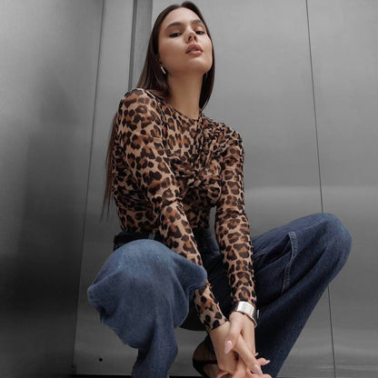 New new sexy kinked leopard print long-sleeved T-shirt women's spring and autumn new tight round neck bottoming T-shirt women's