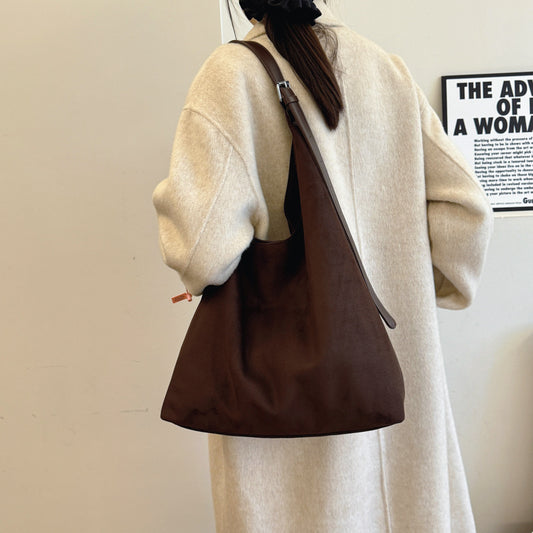 2025 Bag Autumn Women's popular New Vintage Fashion Frosted Tote Bag Large Capacity Premium Underarm Bag Commuter Bag