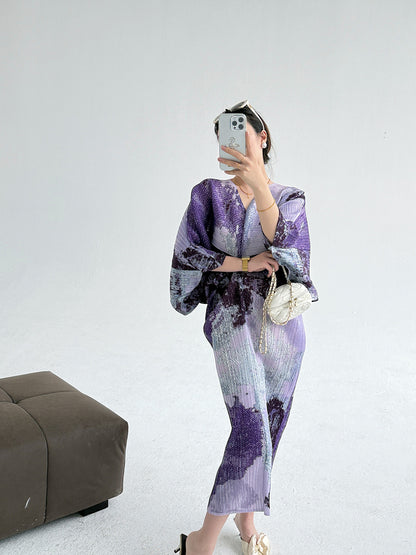 Miyake  retro dress, celebrity temperament advanced  new printed atmosphere V-neck pleated dress