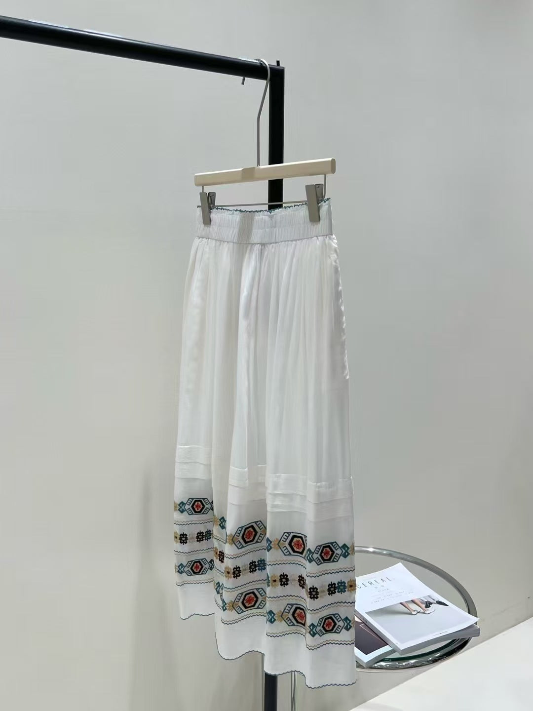 2025 Elegant ethnic style! Niche retro pattern embroidery edging cotton skirt + shirt top set