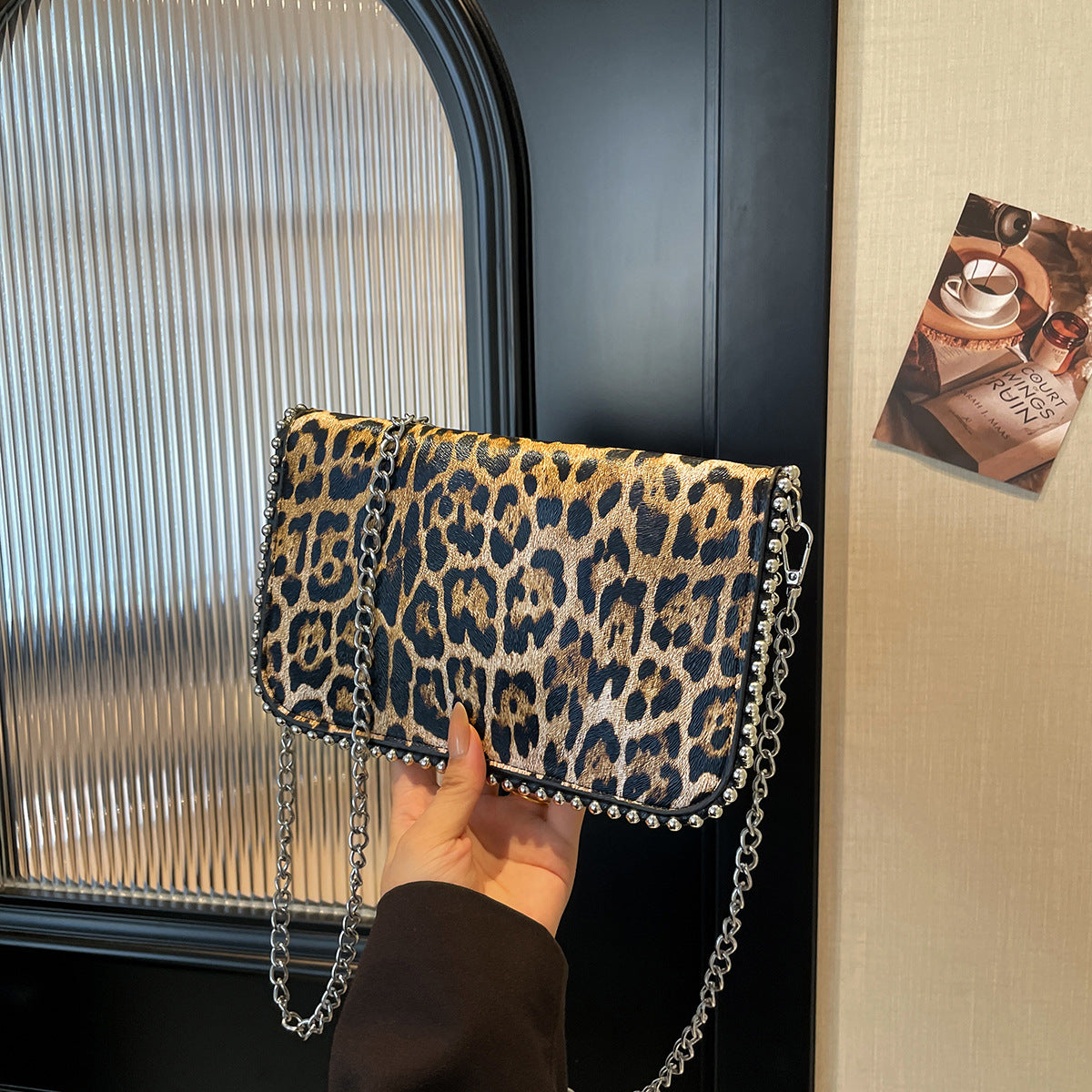 FLOWERSVERSE 2025 Cross-border new chain envelope bag, high-end niche design bead chain matte leopard print bag, messenger women's bag.