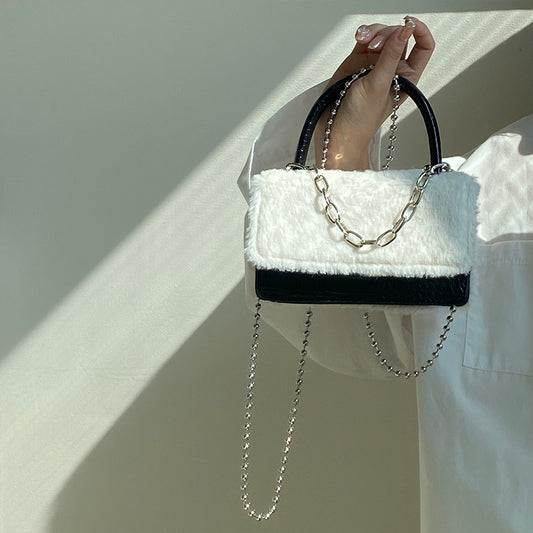 FLOWERSVERSE 2025 Korean version ins style versatile handbag autumn and winter high-end hair bag chain messenger bag plush small square bag