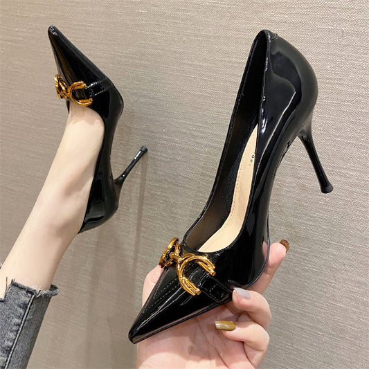 2025 966-6 Korean version of horse title buckle single shoes femininity pointed head thin heel large size high heels shallow mouth patent leather professional women's shoes
