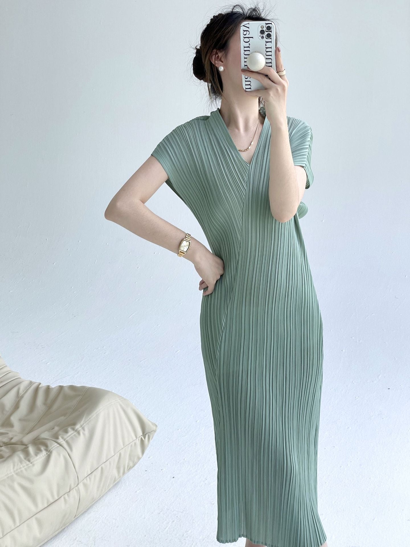 Pleats  summer new high-end design v-neck slim-fitting and thin Miyake dress temperament elegant long dress