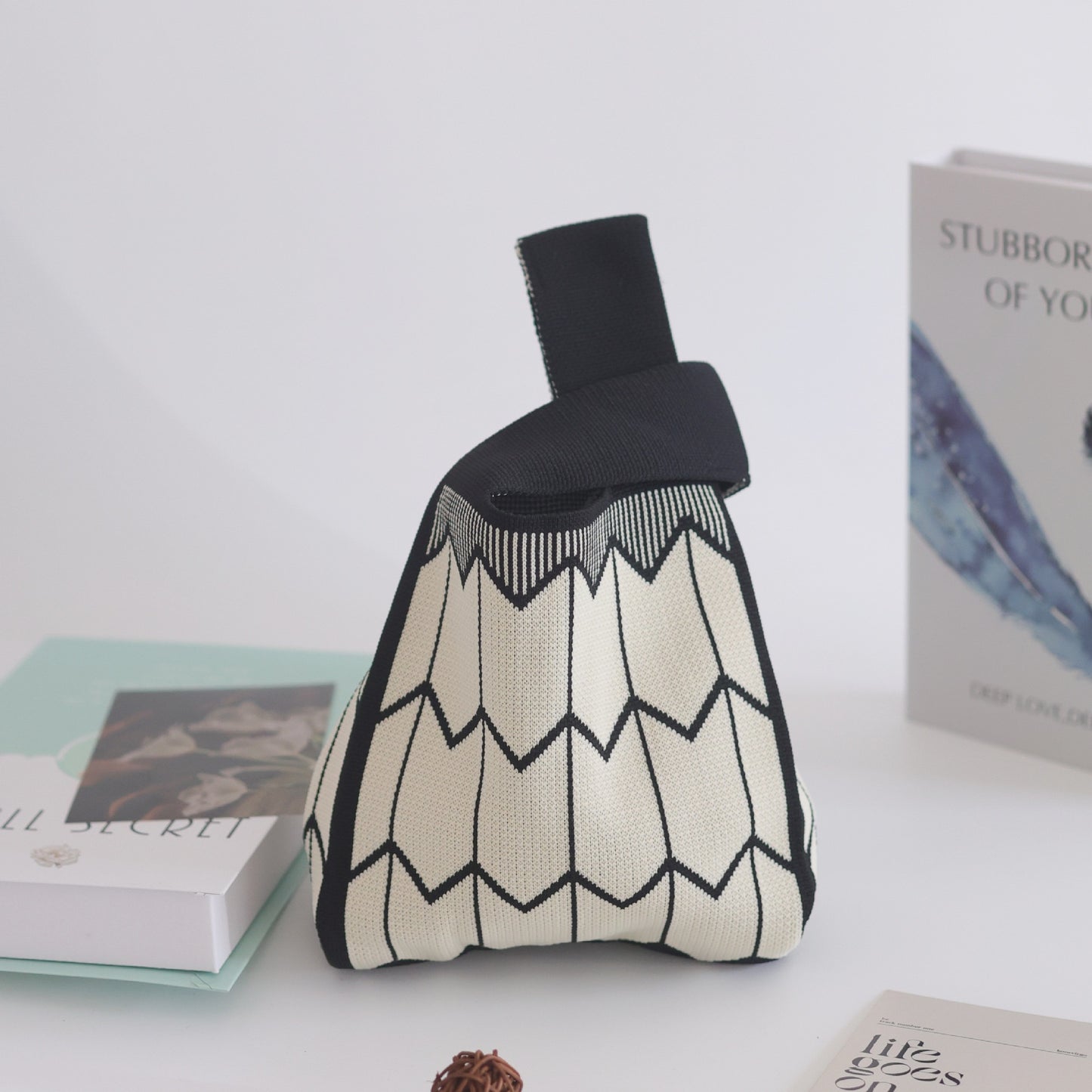 FLOWERSVERSE  INS Internet Hot New Handbag Women's Knitted Bag Japanese and Korean Style All-Match Hand Carrying Casual Tote Bag Factory Wholesale