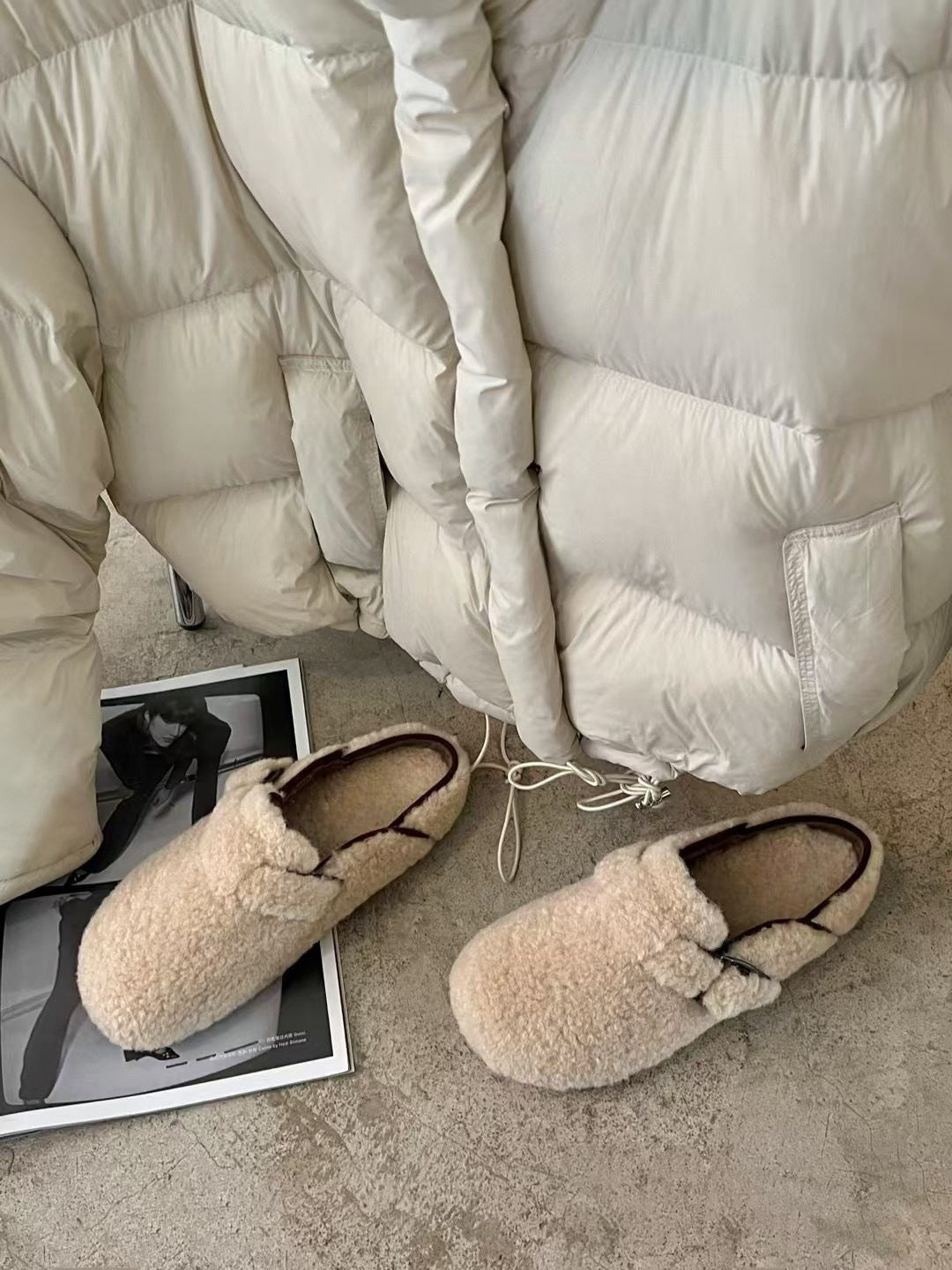 2025  Autumn and winter warm fluffy Birkenstocks bag head half slippers women wear velvet cotton slippers