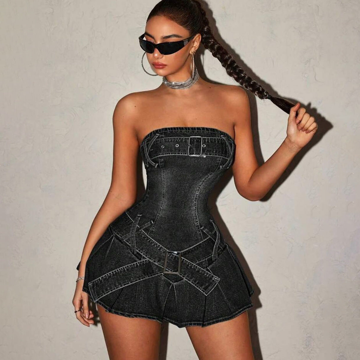 fashion high street Spice Girls trendy brand metal buckle strap-on tube top waist short skirt sexy wash pleated denim skirt