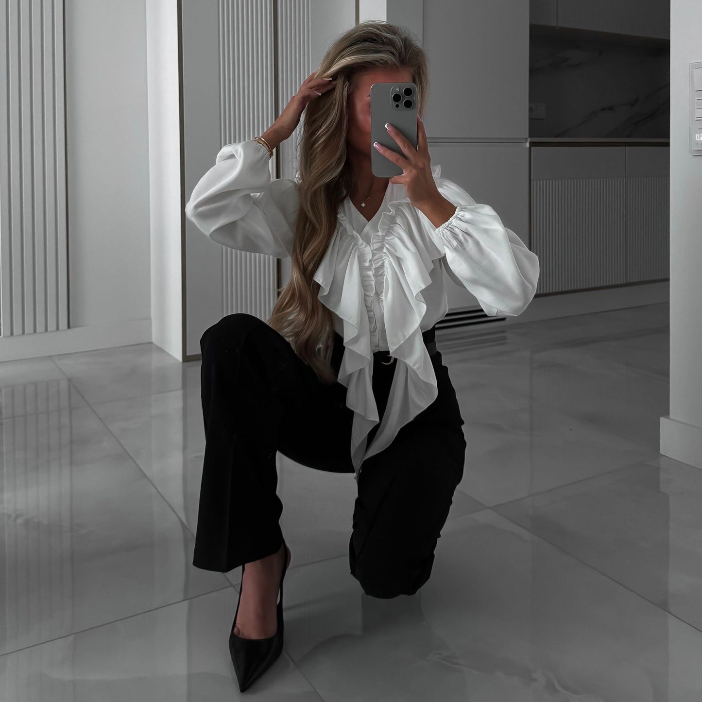 ruffle edge women's shirt slim-fitting V-neck long-sleeved workplace personalized white shirt women's high-end Popular trade model