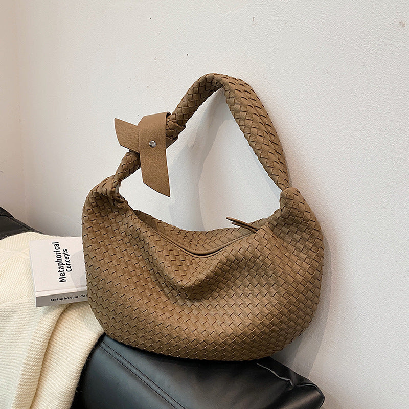 2025 Autumn and winter new shoulder bag casual versatile bag women's large-capacity woven hand-carried underarm bag simple commuter women's bag