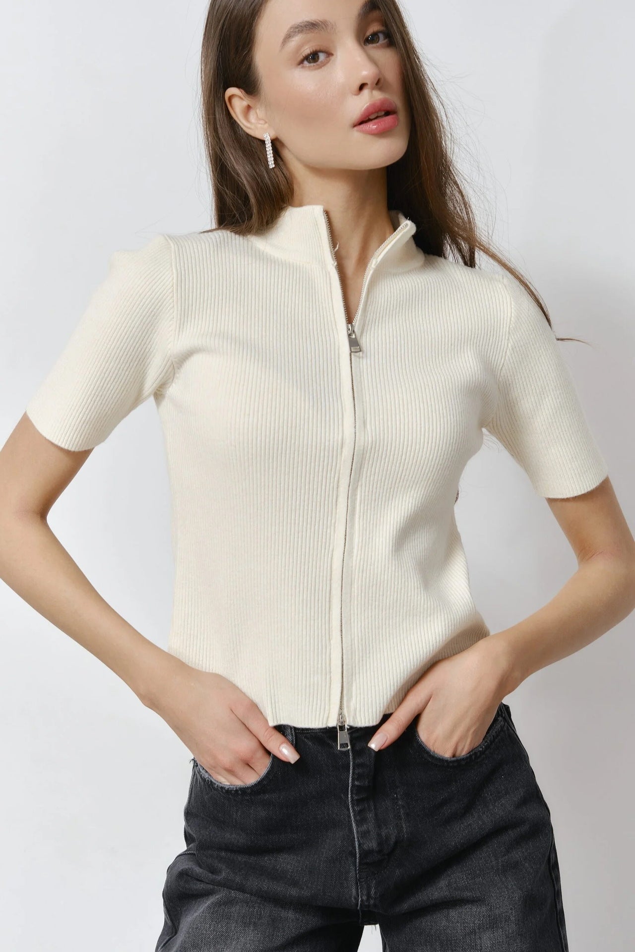 Sexy short-sleeved zipper cardigan T-shirt women's spring and autumn new tight low-necked solid color half-high round neck bottoming T-shirt tide