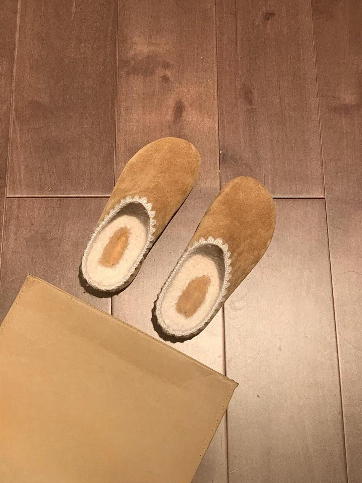 2025  Thick-bottomed Birkenstock fluffy slippers for women's popular winter wear to increase the height of casual cotton half drag