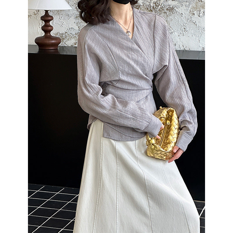 2025  spring new new Chinese design sense loose lazy wind V-neck waist niche shirt women 2560