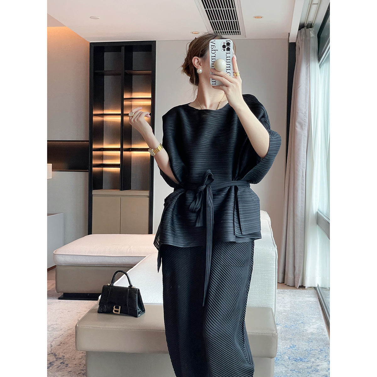 Miyake  summer new pleated top irregular pleated short sleeve loose medium and long crew neck T-shirt