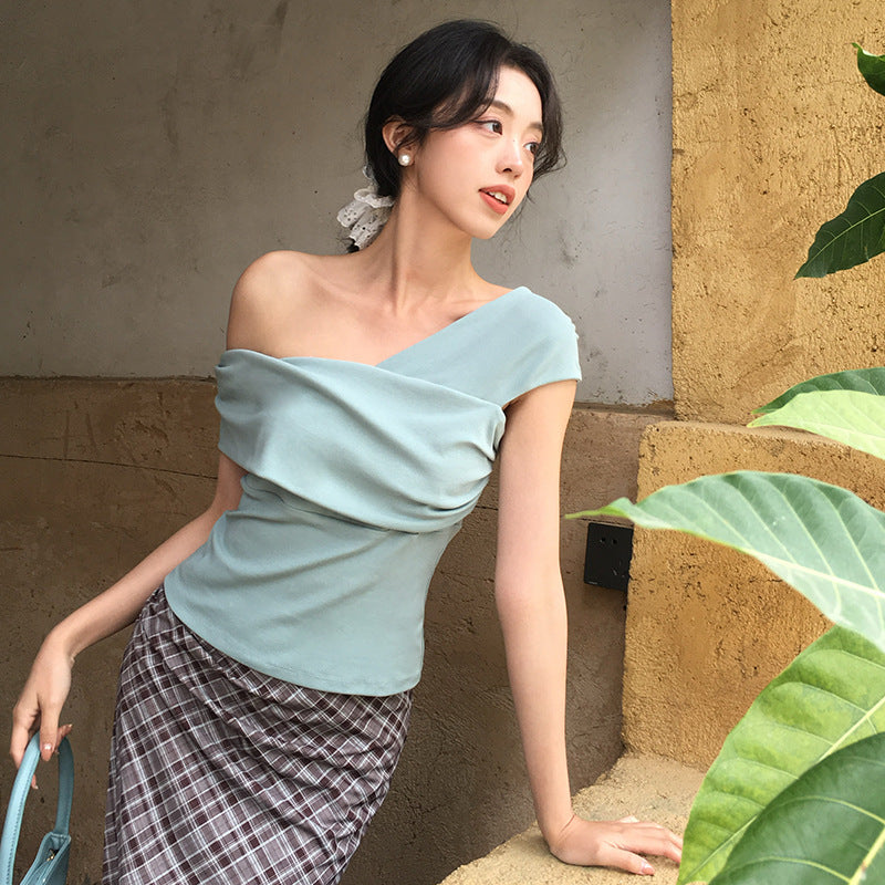 2025 spring and summer new Korean version of simple temperament one-word collar short-sleeved knitted sweater women's top tide 89303