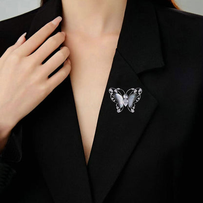 2025 Elegant classical natural fritillary butterfly brooch female niche high-end insect corsage new popular pin accessories