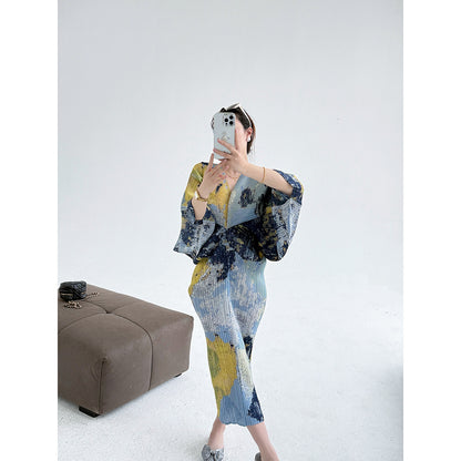 Miyake  retro dress, celebrity temperament advanced  new printed atmosphere V-neck pleated dress