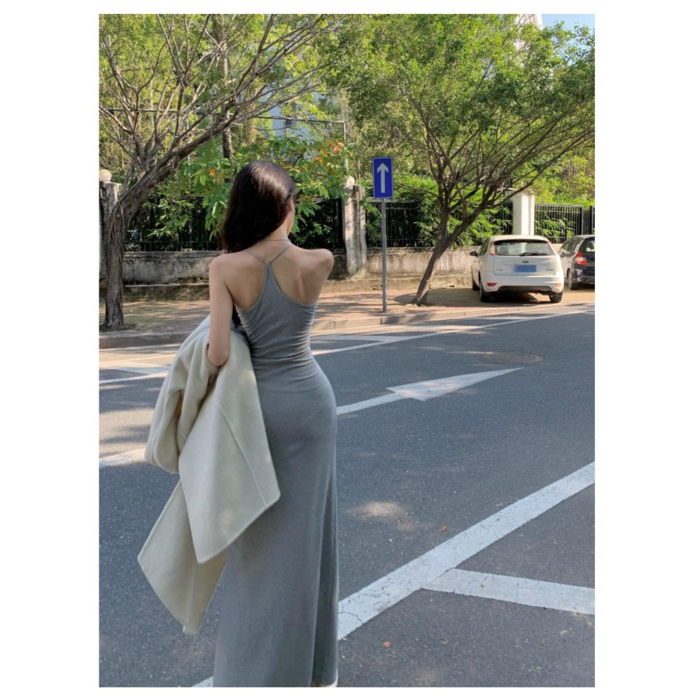 2025 Royal sister's wind-bottomed gray knitted suspender dress waist slim-fitting hip-wrapped long dress, a skirt with a coat in winter
